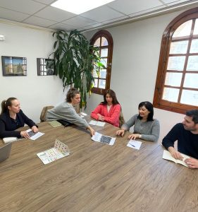 Reunión de trabajo entre el equipo de Territorio Mudéjar y representantes del Ayuntamiento de Fuentes de Ebro para renovar el convenio de colaboración 2025.